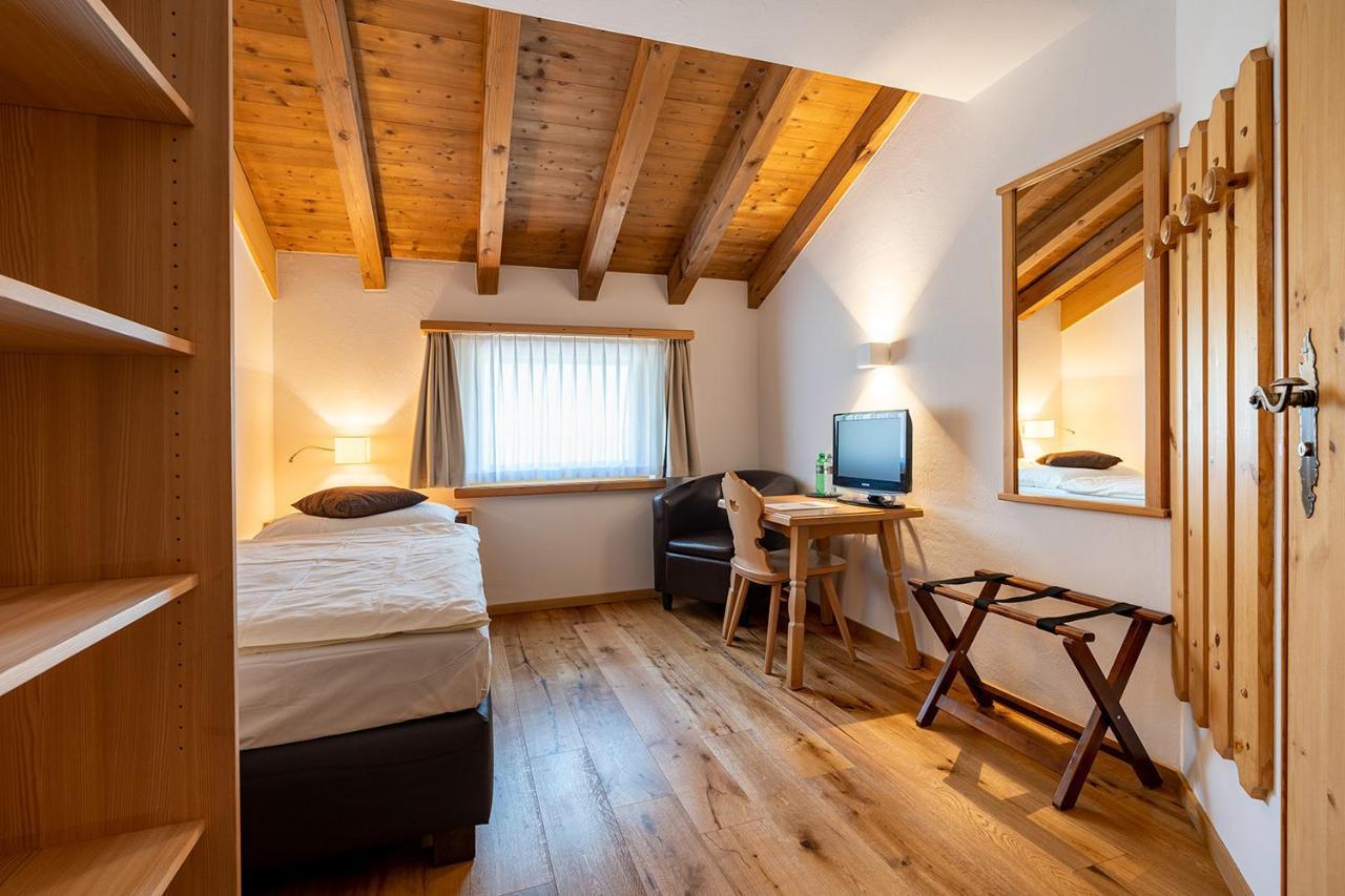 Hotel Saluver Celerina/Schlarigna Kültér fotó