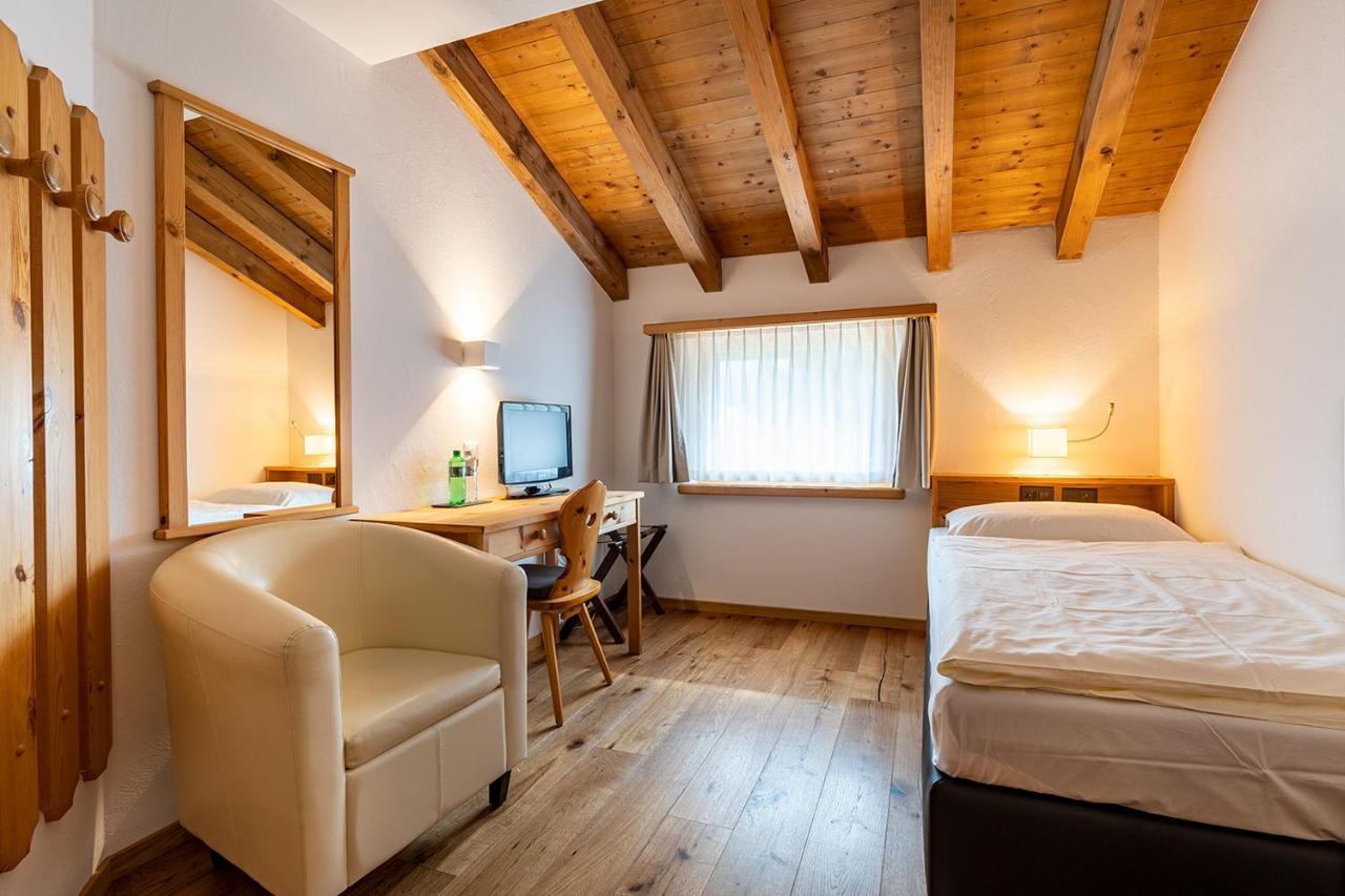 Hotel Saluver Celerina/Schlarigna Kültér fotó