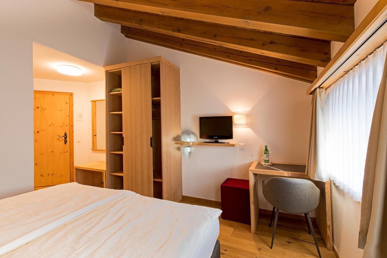 Hotel Saluver Celerina/Schlarigna Kültér fotó