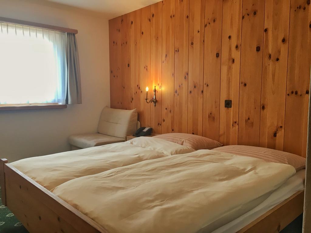 Hotel Saluver Celerina/Schlarigna Kültér fotó