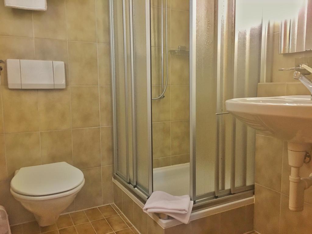 Hotel Saluver Celerina/Schlarigna Kültér fotó